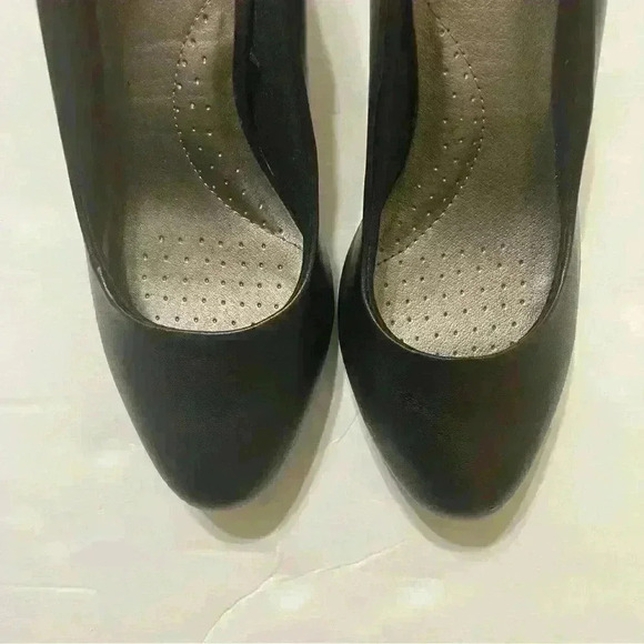 Time And Tru Classic Pumps Heels Womens 8 US Black Stylish Stiletto Heels - Picture 8 of 8